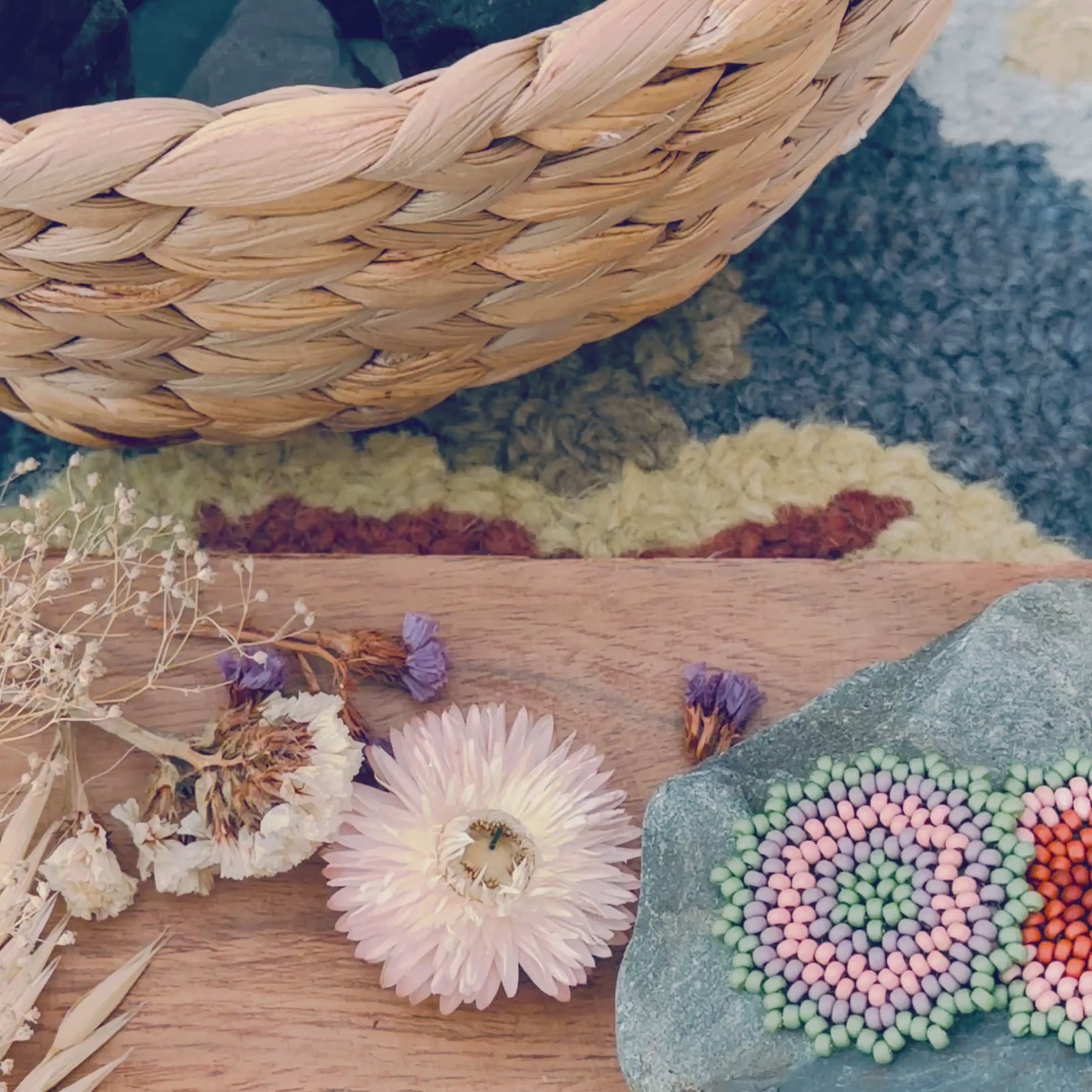 Pocket Petal Sensory Medallion - Bramble Berry